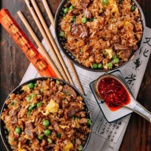 مأكولات بحرية جاهزة أرز مقلي بالخضروات